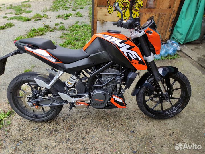 KTM duke 200