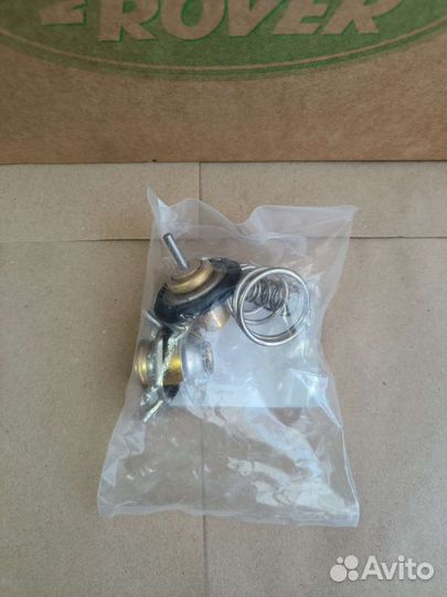 Термостат LR005765 Land Rover 4.2/4.4 V8 оригинал