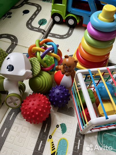 Игрушки для малышей пакетом