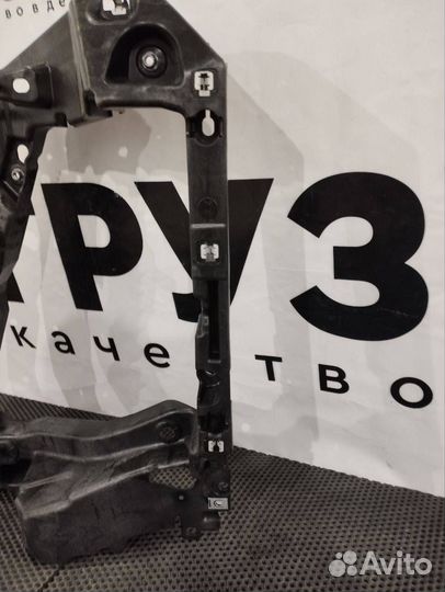 Корпус фары правый Volvo FM5 84334209