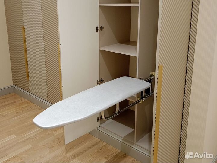 Встраиваемая гладильная доска в шкаф