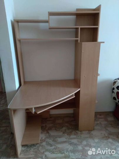 Компьютерный стол