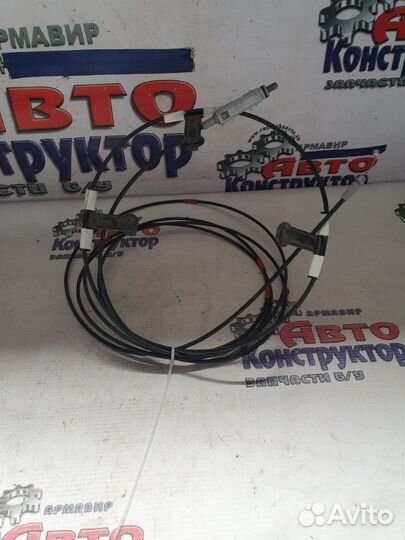 Трос открывания багажника Toyota Prius хэтчбек III