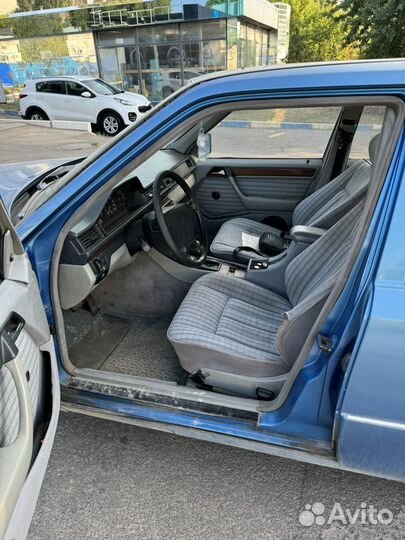 Mercedes-Benz W124 2.3 AT, 1989, 800 000 км