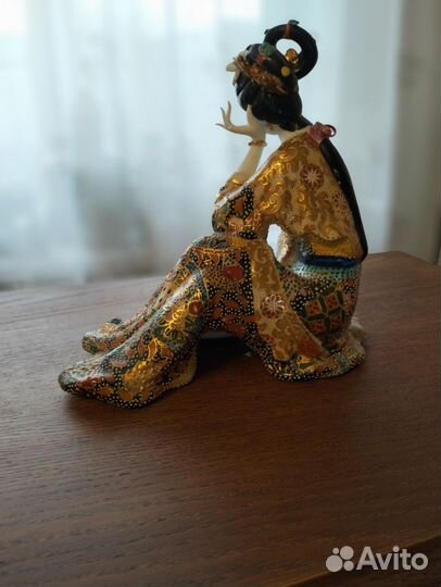 Китайская статуэтка