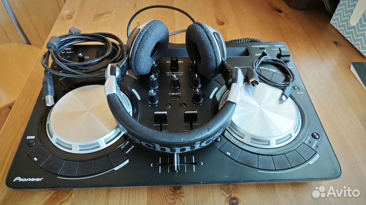 Контроллер Pioneer Wego 3 + technics RP-DJ 1210