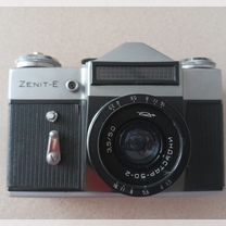 Фотоаппарат "Зенит Е" и объектив "Гелиос 44-2"