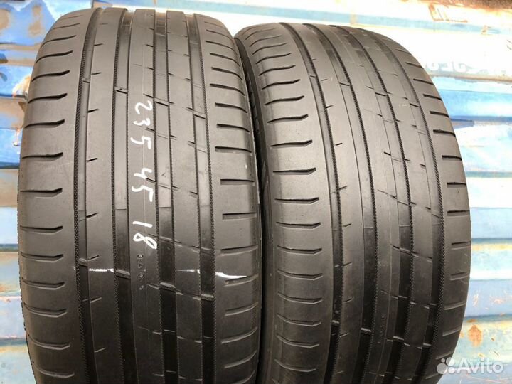 Nokian Tyres PowerProof 235/45 R18