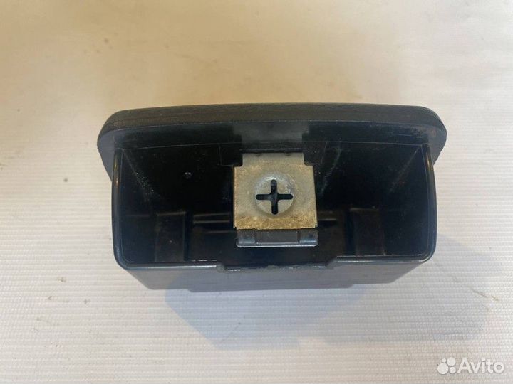 Пепельница задняя (в консоль) Nissan Maxima