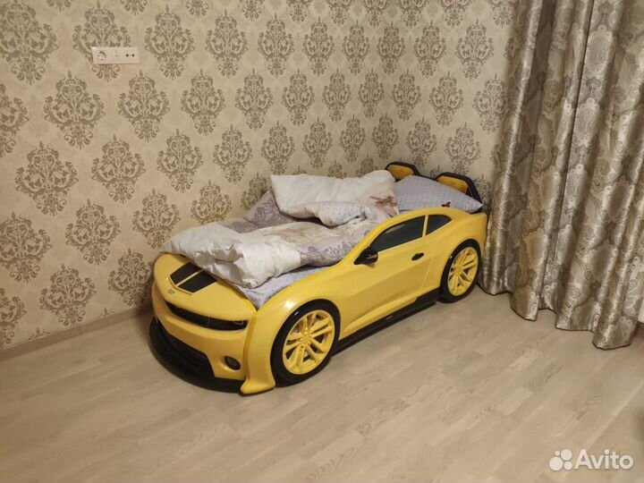 Детская кровать машина