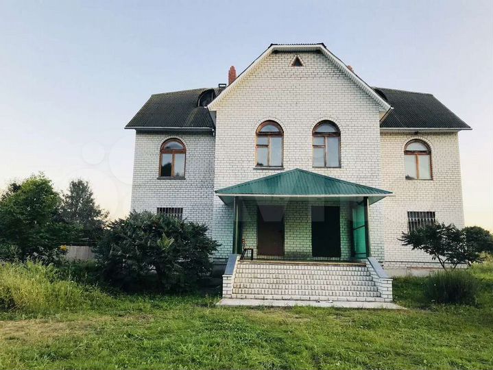 Коттедж 290 м² на участке 60 сот.