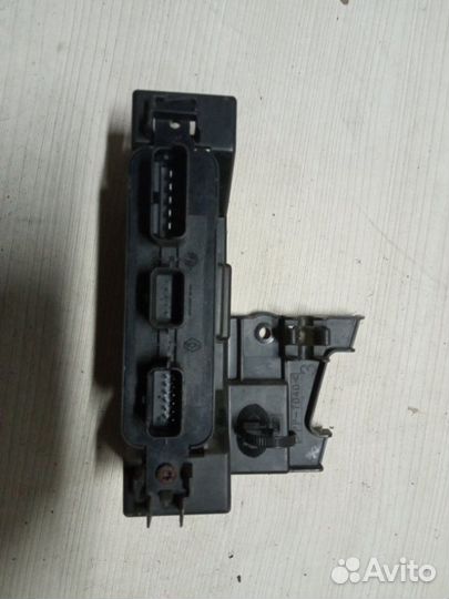 Блок управления корректора фар Renault Clio 3