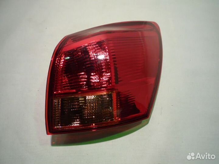 Фонарь задний правый внешний Ниссан Кашкай 2006-14