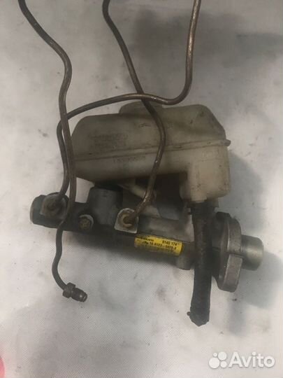 Главный тормозной цилиндр Volvo 850 LS D5252T 1993