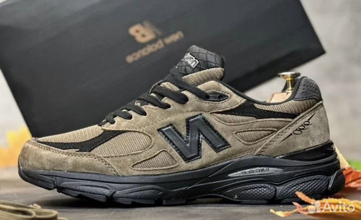 Кроссовки New Balance 990v4