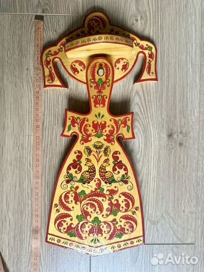 Разделочная доска с вешалом и полочкой