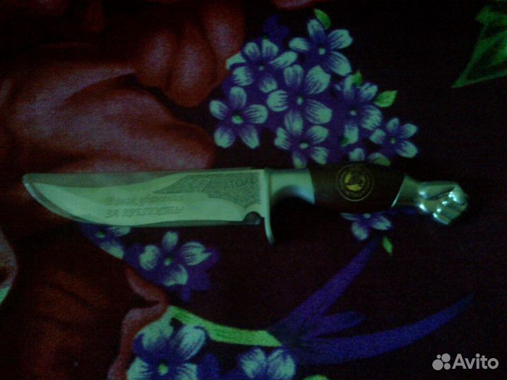 Нож охотничий коллекционный на подставке-качество