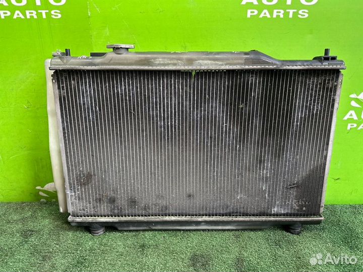 Радиатор основной honda stream RN3 D17A 2004 Перед