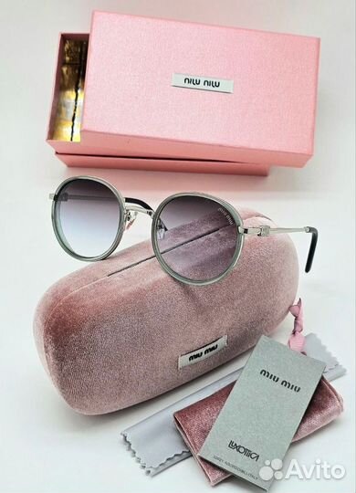 Солнцезащитные очки женские Miu Miu