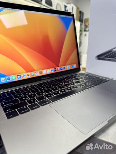 Apple MacBook Pro 13 2017. Идеал. Полный комплект