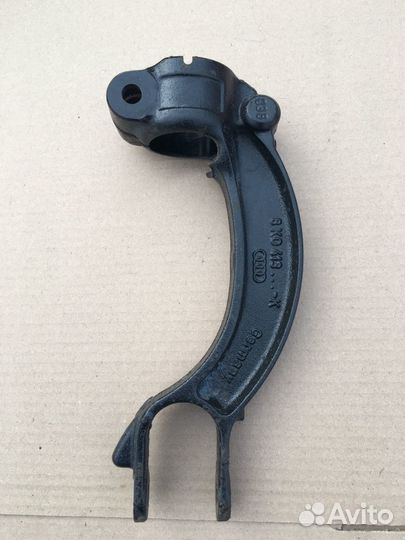 Вилкa амopтизaтора прaвая Audi A4 A5 A7 A8 Q5 RS5