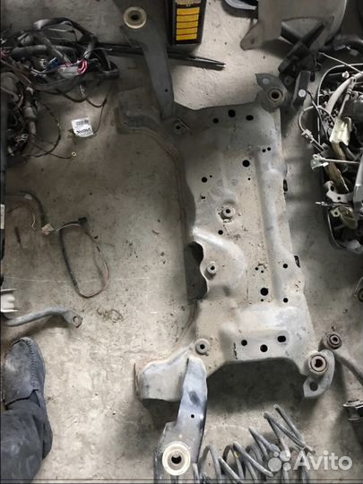 Подрамник передний Ford Focus 3