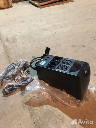 Источник бесперебойного питания Ippon BC pro600