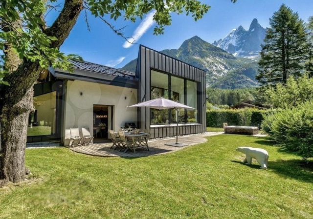 Дом 180 м² на участке 10 сот.