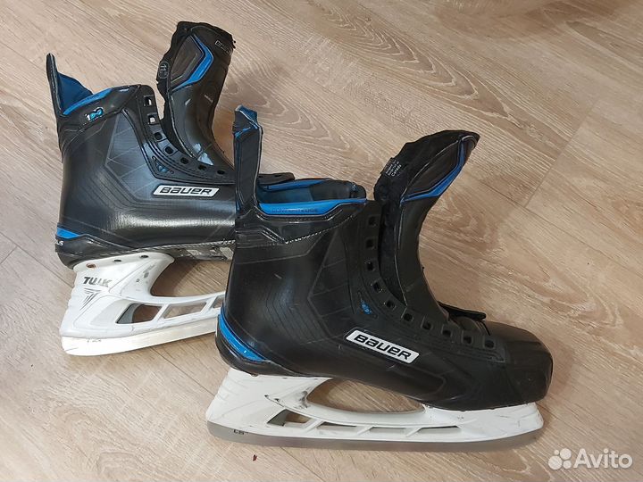 Хоккейные коньки bauer
