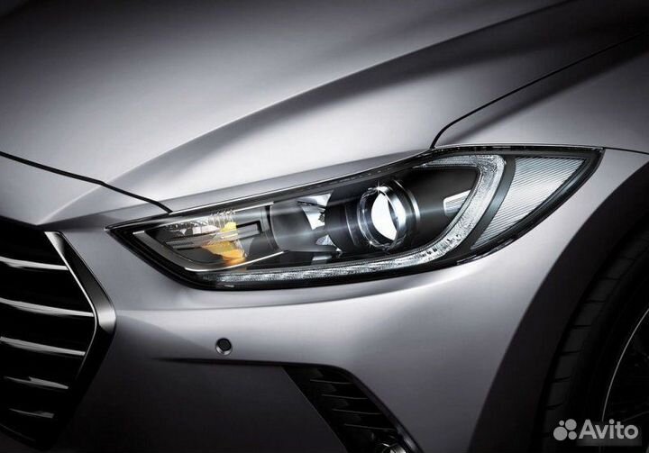 Фара LED правая Hyundai Elantra 6 2016-2017