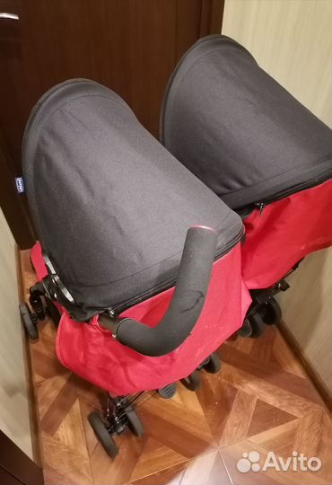 Коляска для двойни Chicco Echo Twin