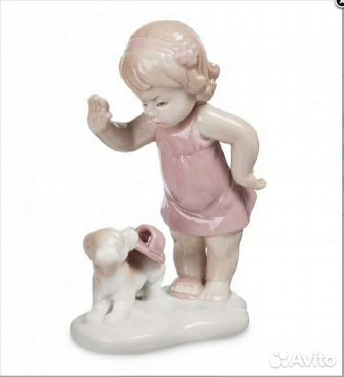 Новая фарфоровая статуэтка Девочка Pavone Италия