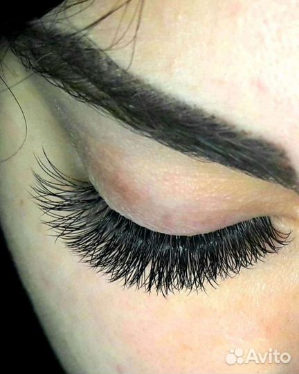 Наращивание ресниц в кабинете