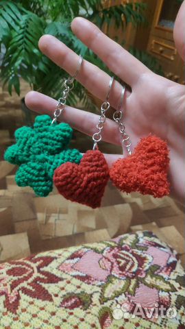 Вязаные брелки