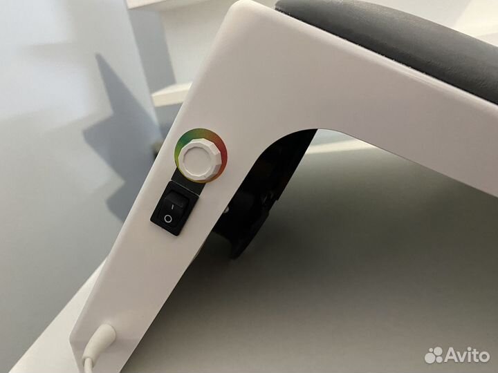 Настольная вытяжка для маникюра