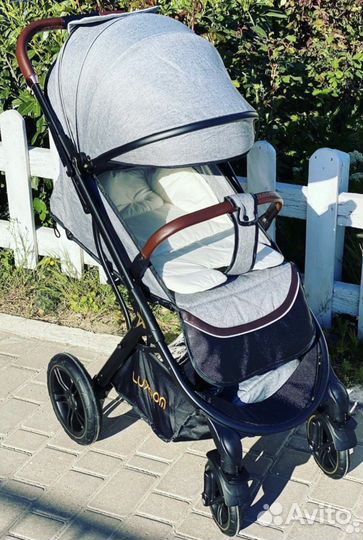 Коляска прогулочная