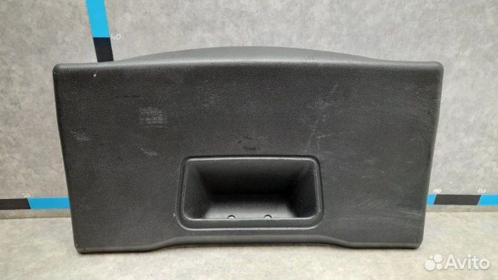 Обшивка крышки багажника Лада Х-Рей 1.8 мт (21179)