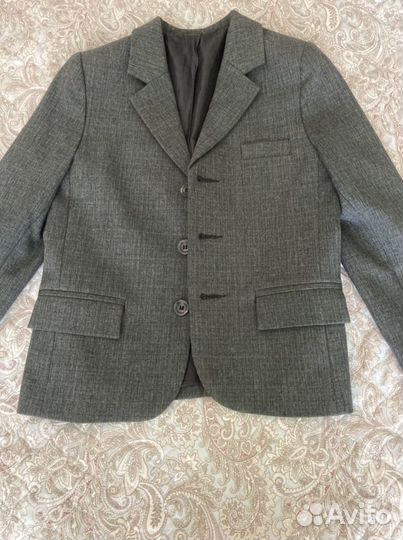 Новый школьный пиджак на мальчика р32,Армавир