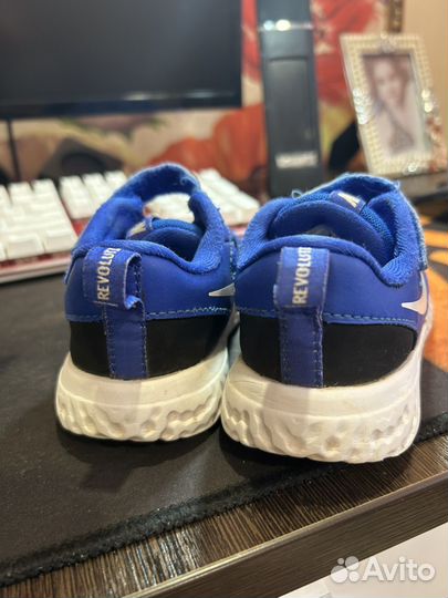 Кроссовки на мальчика nike