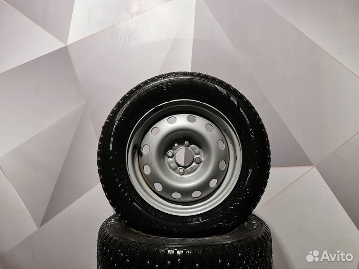 R14 Nokian Tyres Nordman 8 185/65, PCD 4x98 DIA 57.1