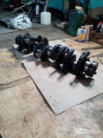 Каленчатый вал ямз 238