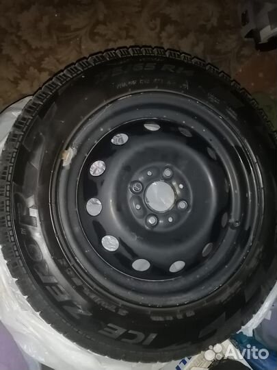 Pirelli Ice Zero 2.25/4.5 R4