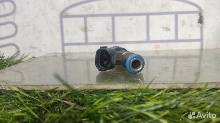 Форсунка топливная Mitsubishi Lancer CY4A 4B11