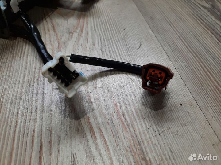 Замок багажника Nissan X-trail T32