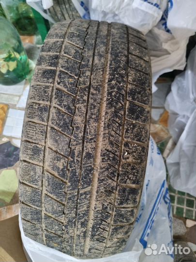 Bridgestone Blizzak VRX 225/55 R17 98L