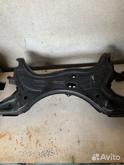 Балка подмоторная на Тойота Rav 4