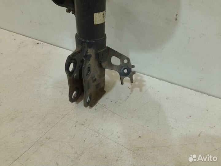 Амортизатор передний правый Toyota Camry V70