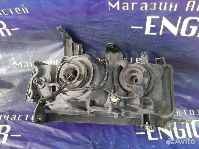 Фара левая Honda Mobilio Spike