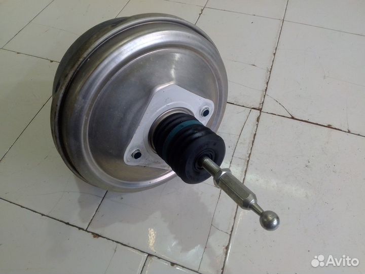 Усилитель тормозов вакуумный (Audi A4)