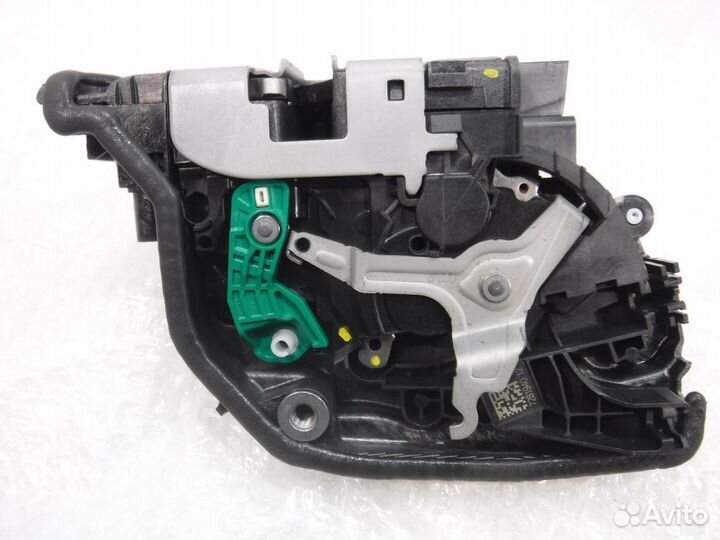 Замок двери задней правой